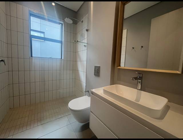 4 BEDROOM APARTMENT FOR SALE IN ZIMBALI ESTATE